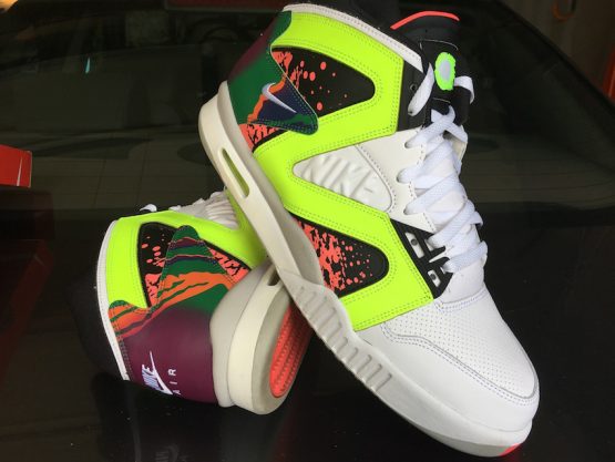 Nike Air Tech Challenge Hybrid Volt Hot Lava (2014) - Image 3