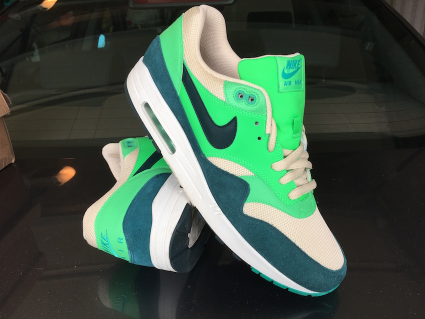 Sensación Que pasa compañera de clases Nike Air Max 1 Essential Poison Green / Tan (2013) | 537383-230