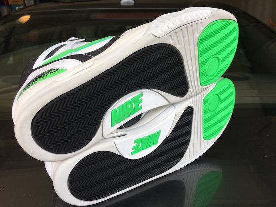 Nike Air Tech Challenge II Poison Green (2014) - Image 4
