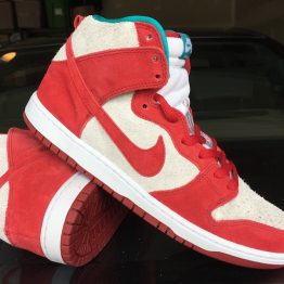 Nike Dunk High SB - Dr. Seuss