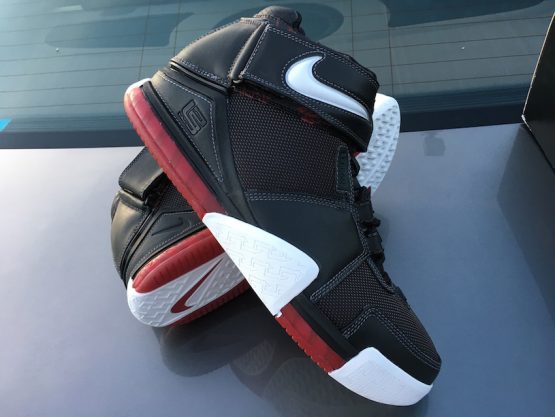 Nike Air Zoom LeBron II (2004)