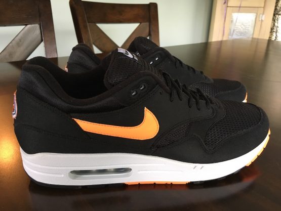 Nike Air Max 1 ID Cincinnati Bengals (2009) - Image 2