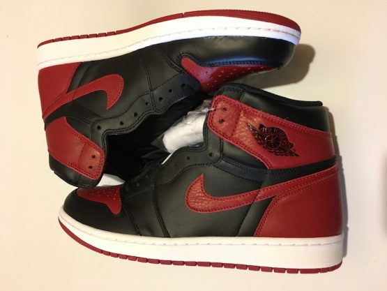 Nike Air Jordan Retro 1 OG - Bred (2016) - Image 2
