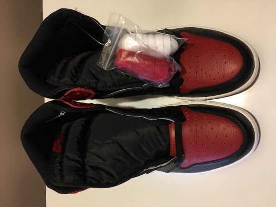 Nike Air Jordan Retro 1 OG - Bred (2016) - Image 3