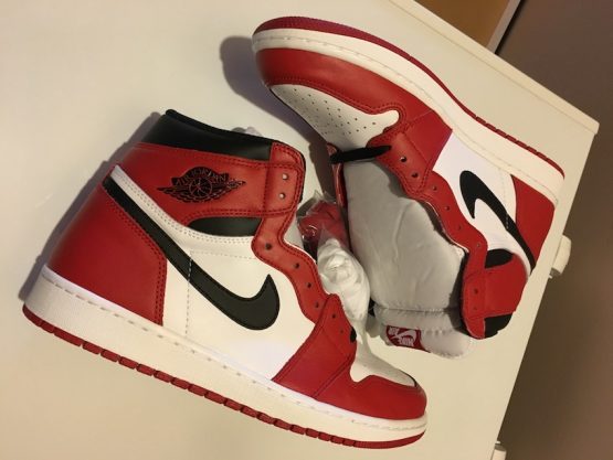 Nike Air Jordan Retro 1 OG - Chicago (2015) - Image 2