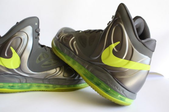 Nike Air Max Hyperposite "Atomic Green" (2012)