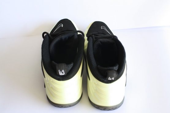 Nike Air Zoom Rookie - Glow In The Dark (2011) - Image 3