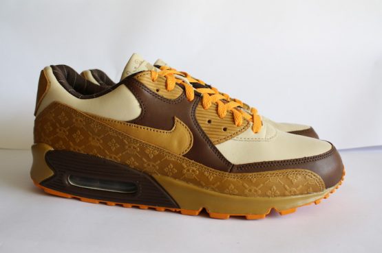 Nike Air Max 90 Leather Premium "Wheat Skulls" (2007) - Image 3
