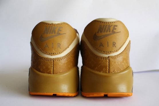 Nike Air Max 90 Leather Premium "Wheat Skulls" (2007) - Image 8
