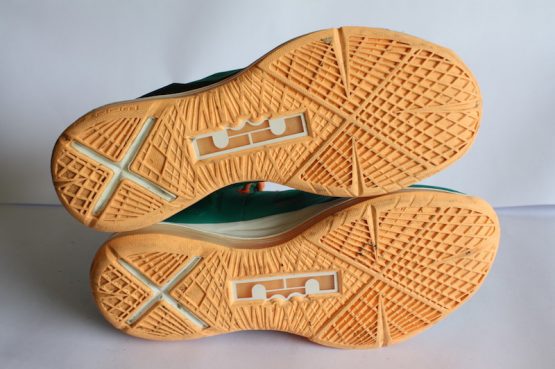 Nike Air Zoom LeBron X "Setting" (2012) - Image 4