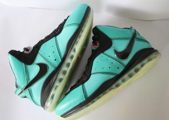 Nike Air Max LeBron 8 "South Beach" (2010)