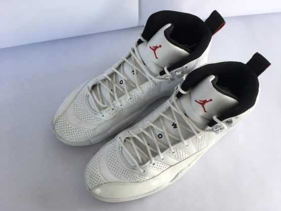 Nike Air Jordan Retro XII "Rising Sun" (2009) - Image 2