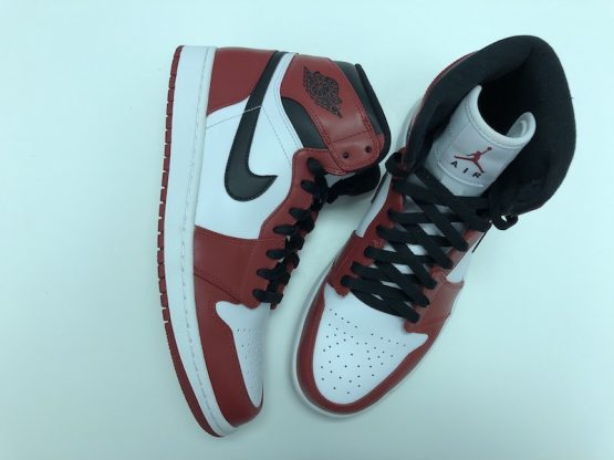 Nike Air Jordan 1 Retro "Chicago" (2013) - Image 6