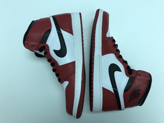 Nike Air Jordan 1 Retro "Chicago" (2013) - Image 7