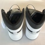 Nike Air Jordan 1 Retro "Re2pect" Derek Jeter (2017) - Image 4