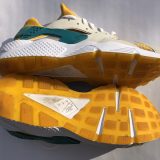 Nike Air Huarache Runner "Ethnic Pack" (2015) - Image 3