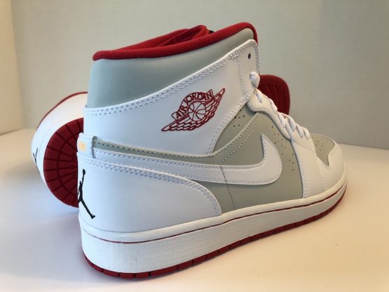 Air Jordan 1 Hare