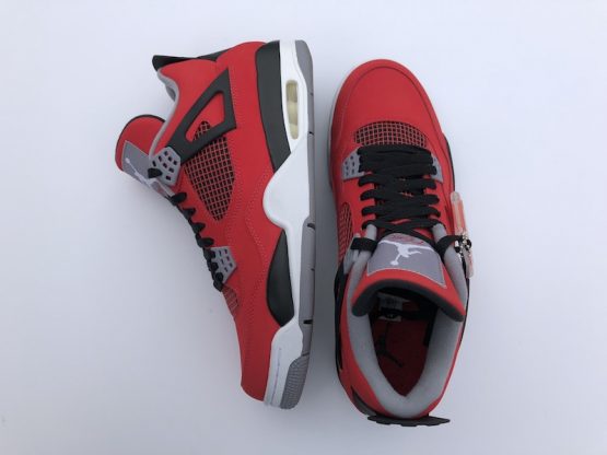 Air Jordan IV Toro