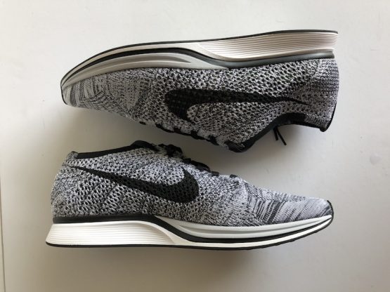 Nike Flyknit Racer Oreo