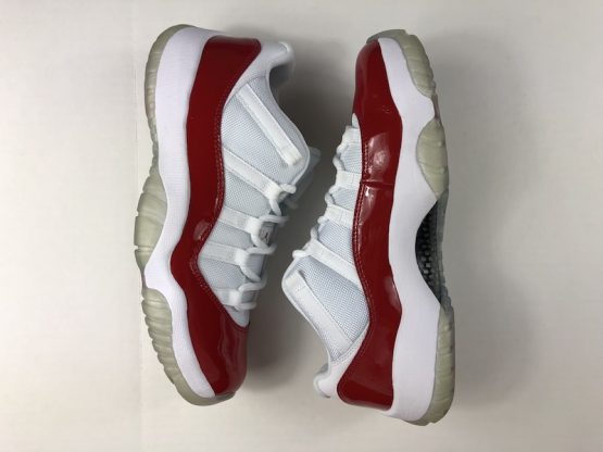 Air Jordan XI Low Varsity Red