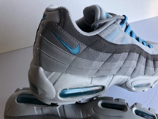 Nike Air Max 95 "Chlorine Blue" (2010) - Image 2
