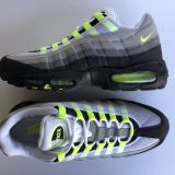 Nike Air Max 95 "Neon" (2010) - Image 7