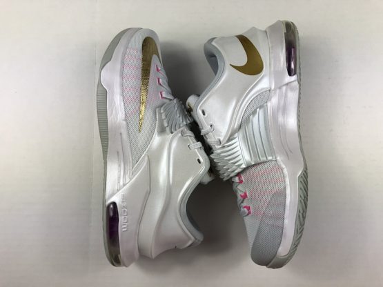 Nike KD 7 Aunt Pearl