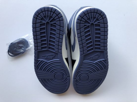 Nike Air Jordan 1 Retro "Blue Moon" (2018) - Image 4