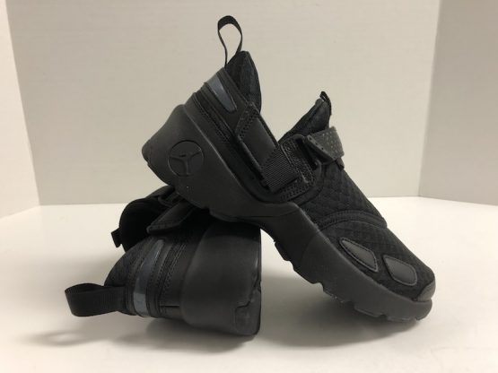 Air Jordan Trunner LX "Triple Black" BG (2017) - Image 6