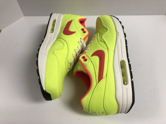 Nike Air Max 1 Volt