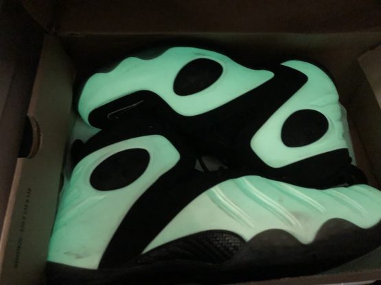 Nike Air Zoom Rookie "Glow In The Dark" (2011) - Image 7
