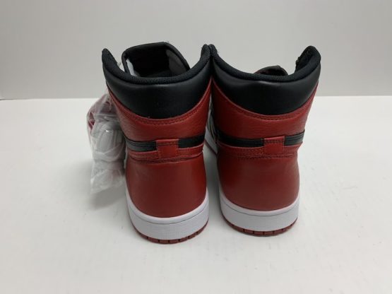 Nike Air Jordan 1 Retro "Bred" (2016) - Image 3