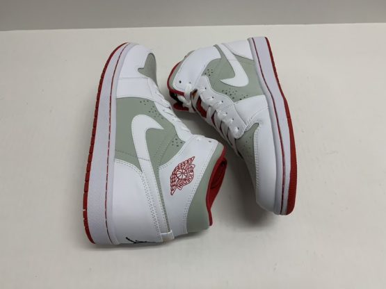Nike Air Jordan 1 Retro "Hare Jordan" (2009) - Image 4