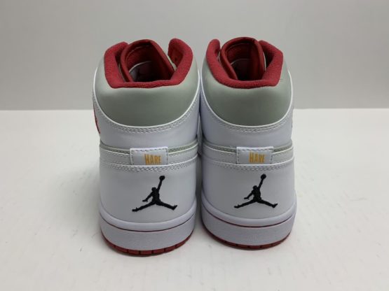 Nike Air Jordan 1 Retro "Hare Jordan" (2009) - Image 2