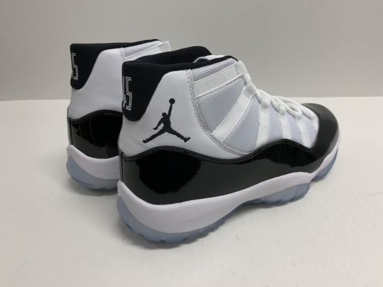 Air Jordan XI Concord