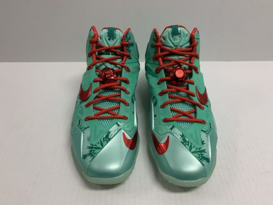 Nike Air Zoom LeBron XI "Christmas" (2013) - Image 2