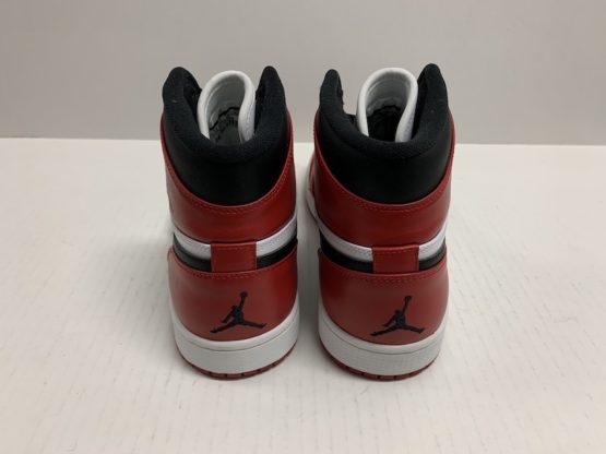 Nike Air Jordan 1 Retro "Chicago" (2013) - Image 3