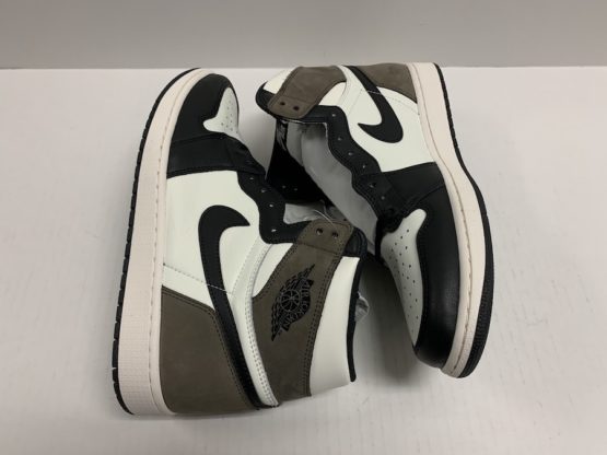 Nike Air Jordan 1 Retro "Mocha" (2020)